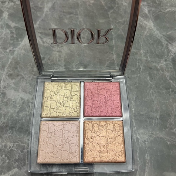 DIOR BACKSTAGE GLOW FACE PALETTE - 004 ROSE GOLD Limited Edition - Picture 3 of 12